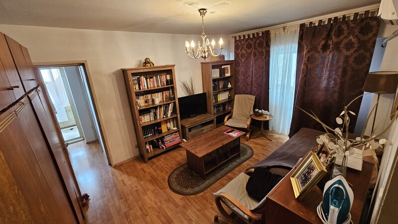 Floreasca, Radu Beller, vis a vis parc Floreasca.